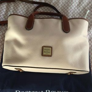 Dooney and Bourke hand bag